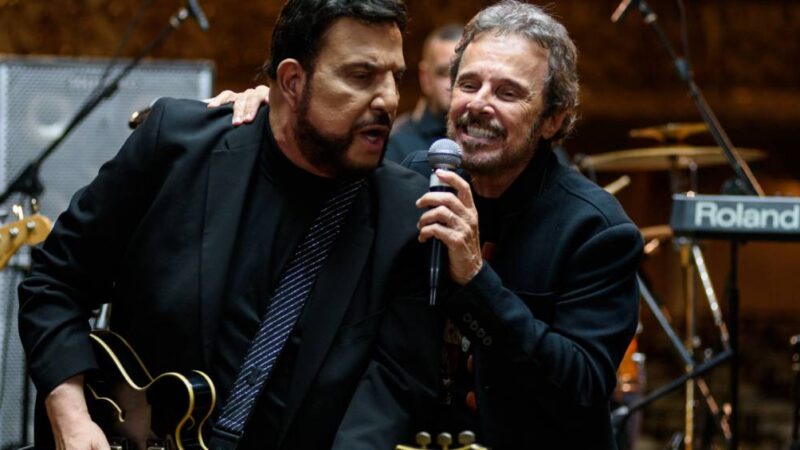 A oficina de composição do responsável por hits de Xuxa, Roberto Carlos e Gal Costa