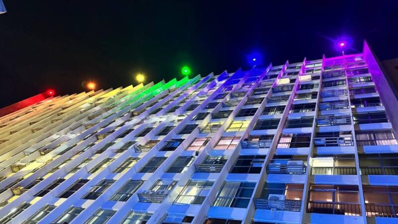 STM se ilumina em homenagem ao mês do Orgulho LGBT pela primeira vez em mais de 200 anos