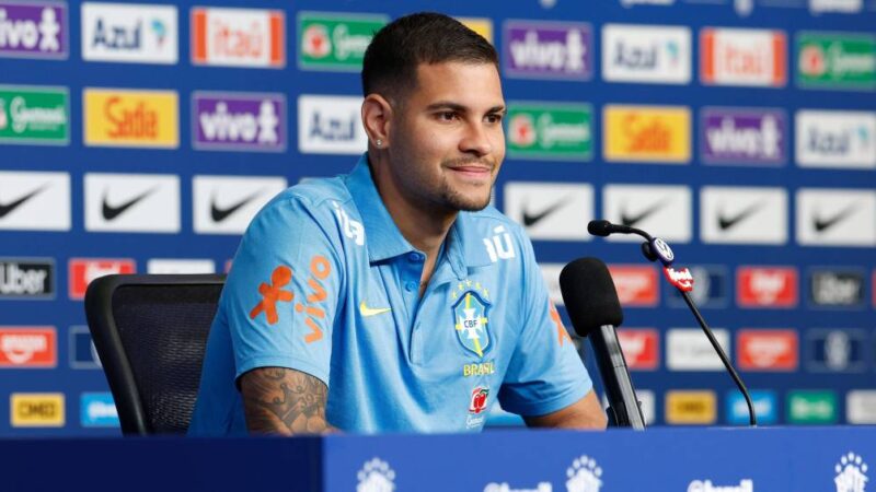 A alfinetada de Bruno Guimarães a críticos da seleção brasileira