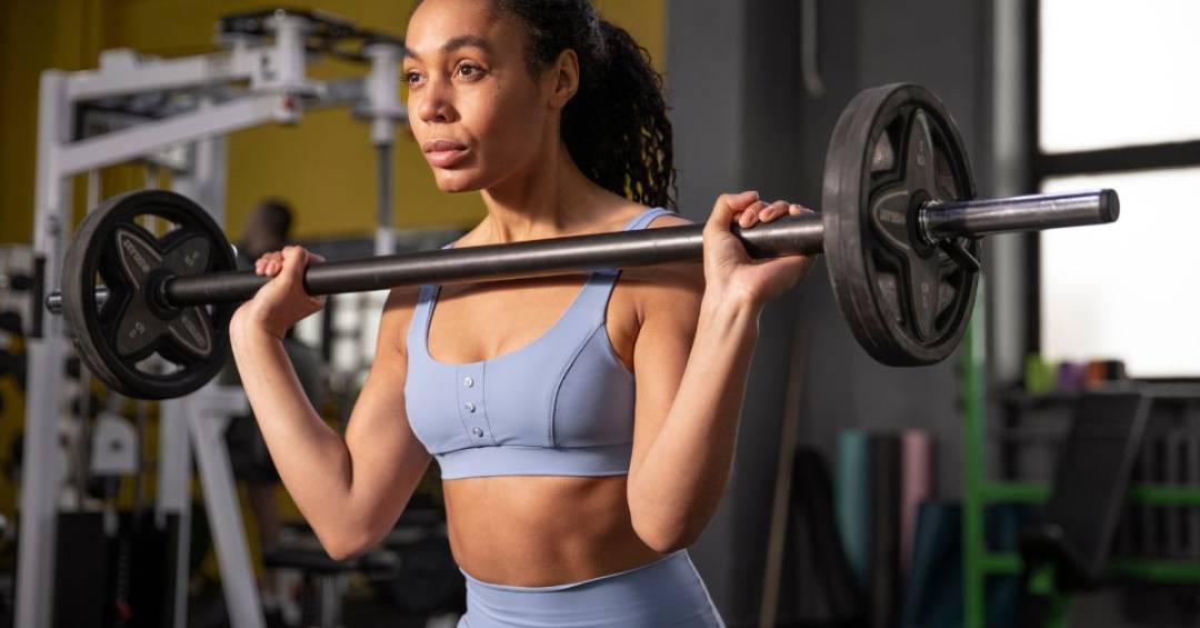 Quanto tempo de treino de força é necessário para prevenir infarto? Estudo aponta duração ideal