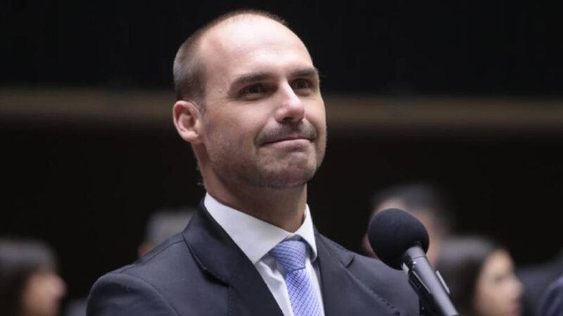 O embaraço da cúpula do PL ao ver Eduardo Bolsonaro condenado pelo STF
