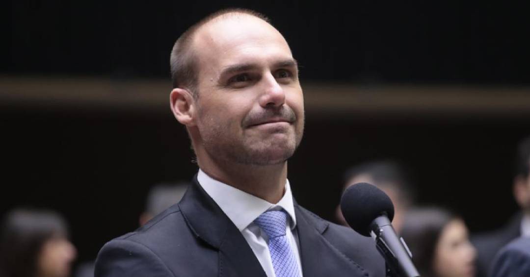 O embaraço da cúpula do PL ao ver Eduardo Bolsonaro condenado pelo STF