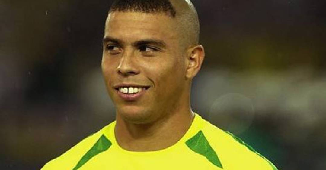 Ronaldo Fenômeno revive versão de 2002 em propaganda chinesa