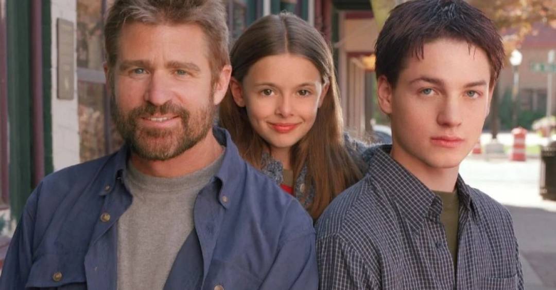 A série de sucesso dos anos 2000 que chegou ao catálogo da Netflix