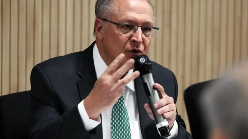 A reação de Alckmin aos ataques de Milei a Lula e Moraes