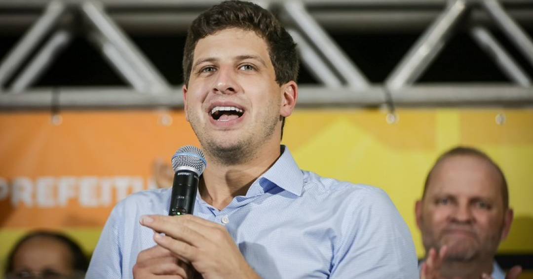 Justiça Eleitoral nega remoção de post em que MBL sugere que João Campos está bêbado