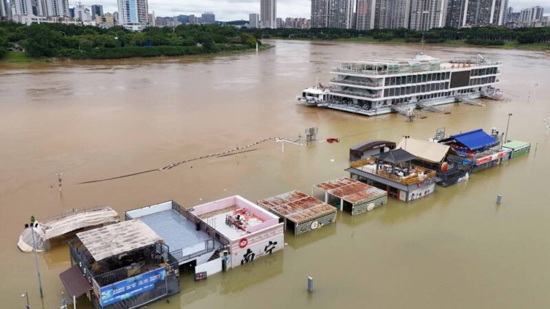 Tempestades com tornados e deslizamentos matam 15 pessoas na China