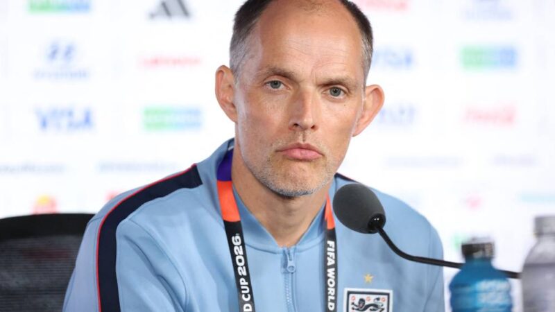 Treinador da Inglaterra admite que time ainda não engrenou: “erros técnicos demais”