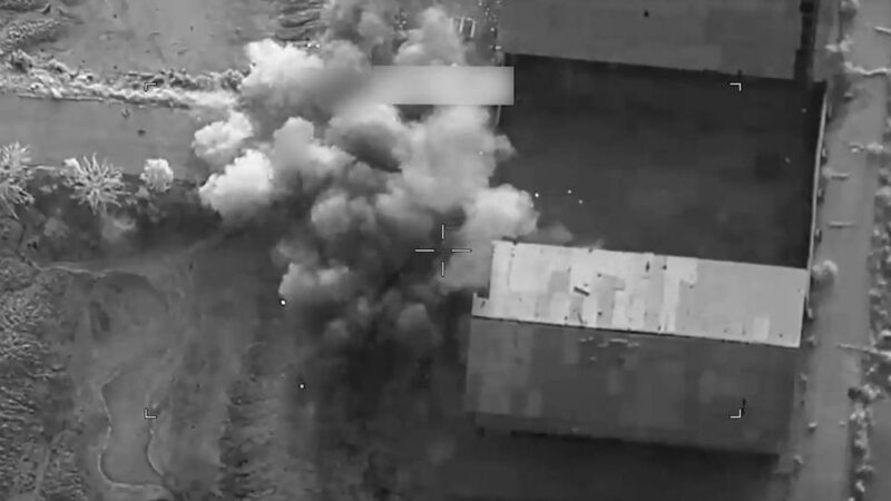 Estados Unidos lançam novos ataques aéreos contra o Irã em retaliação a morte de soldados