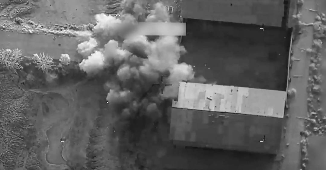 Estados Unidos lançam novos ataques aéreos contra o Irã em retaliação a morte de soldados
