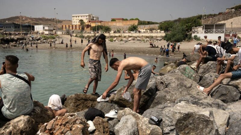 Itália suspende livre circulação de pessoas com Espanha por crise migratória em Ceuta