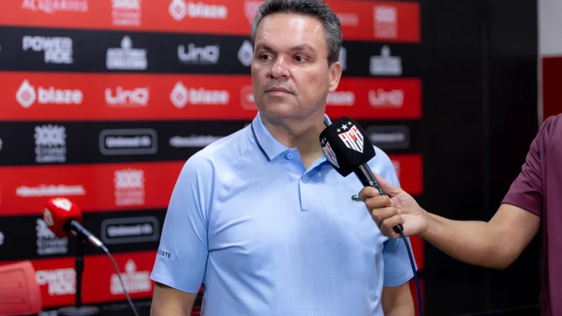 Adson lamenta empate com o Athletic-MG no Accioly
