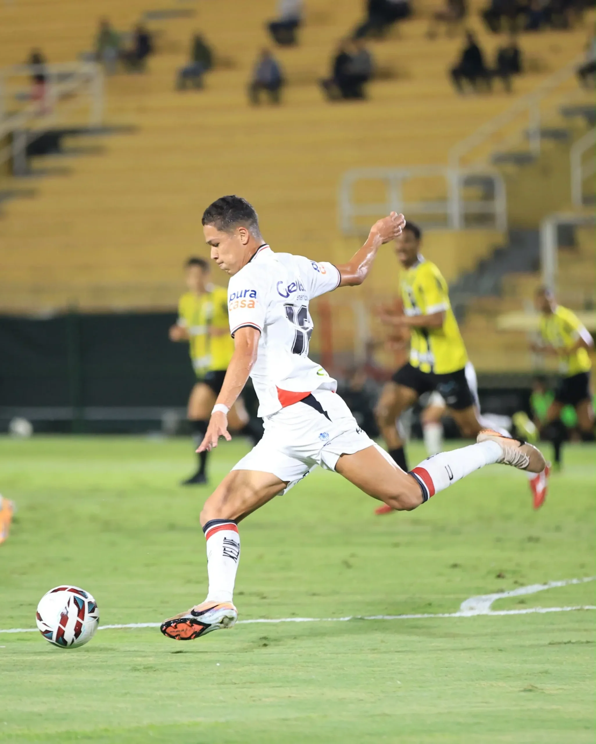 Anápolis vence a primeira fora de casa com goleada