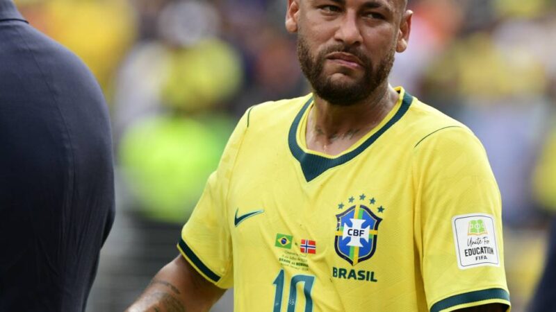 Neymar indica seu futuro na seleção após eliminação para Noruega