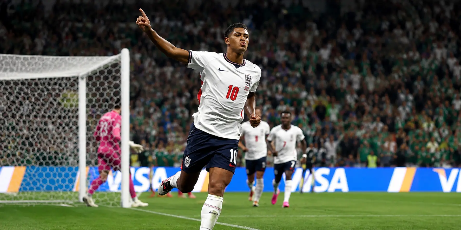 Bellingham coloca gols contra a Noruega no topo da sua carreira