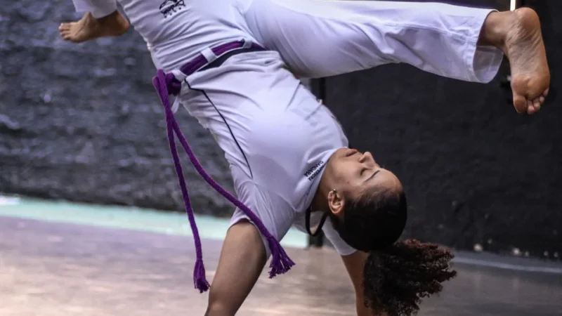 Campeã mundial não gostava de capoeira: “Minha mãe obrigou”