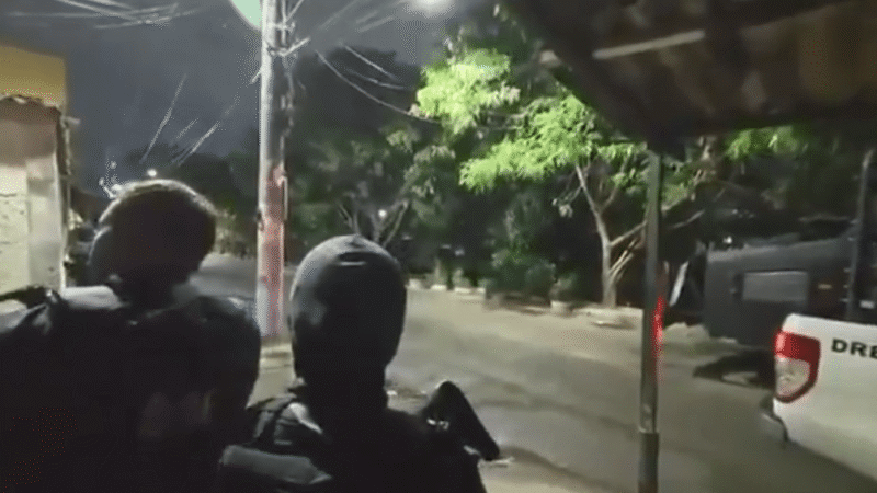 Operação mira braço do Comando Vermelho na Cidade de Deus e Vila Sapê; cinco são presos