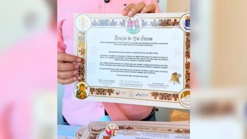 Certificado da “Bênção do Pai Eterno” é vendido em Trindade