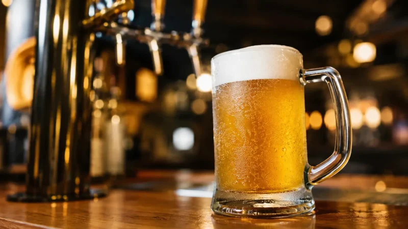 Cerveja sem álcool com colágeno e whey protein; conheça