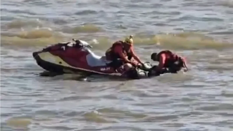 Colisão entre embarcações deixa piloto ferido em Aruanã; vídeo