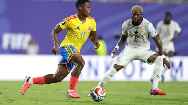 Com gol de palmeirense, Colômbia vence Gana e avança na Copa