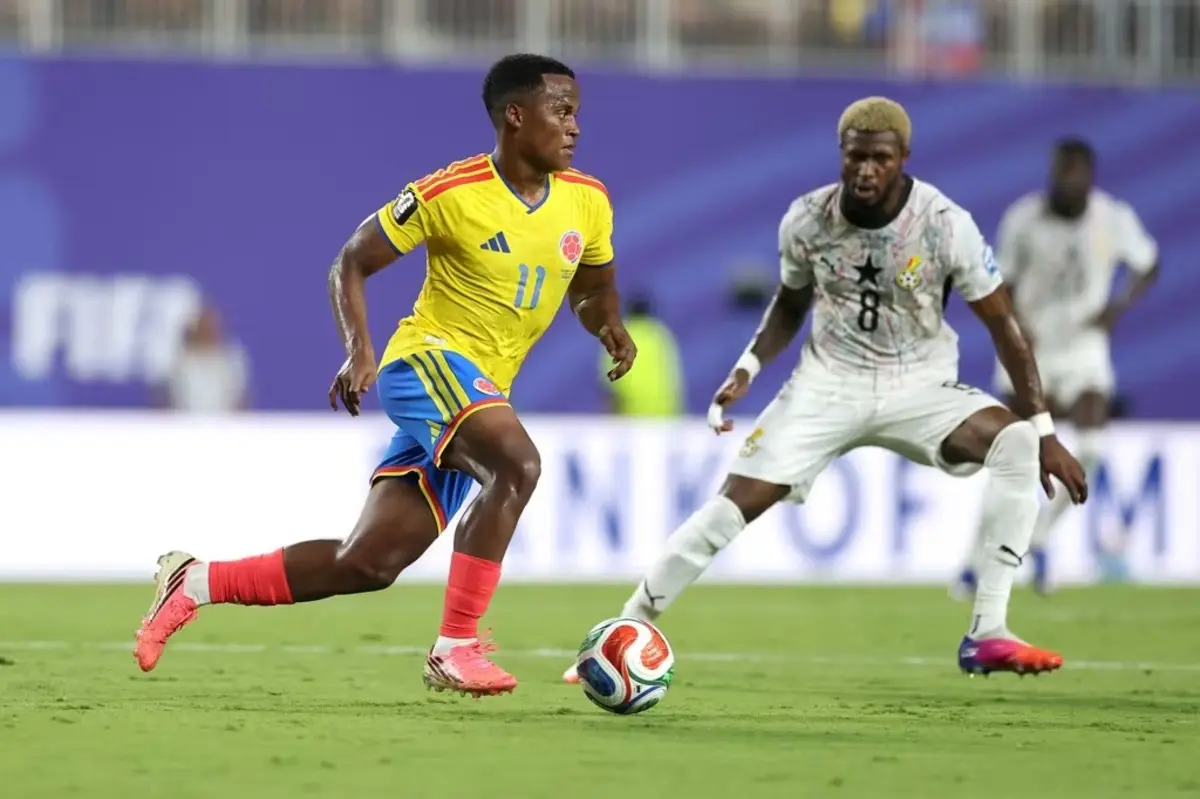 Com gol de palmeirense, Colômbia vence Gana e avança na Copa