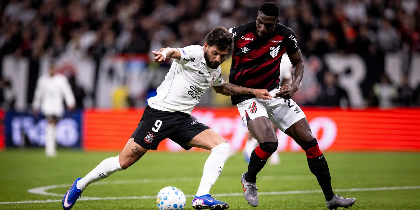 Corinthians empata com o Athletico-PR; Cruzeiro vence o Coritiba