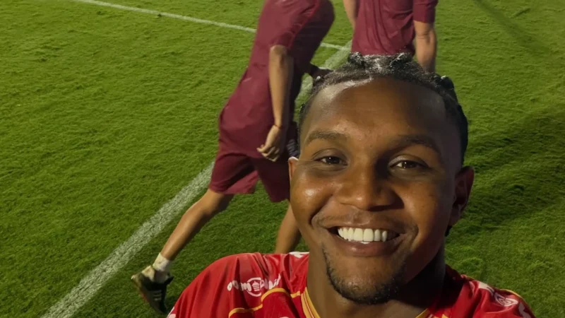 Douglas Mendes mira Série A com Vila e volta à seleção brasileira