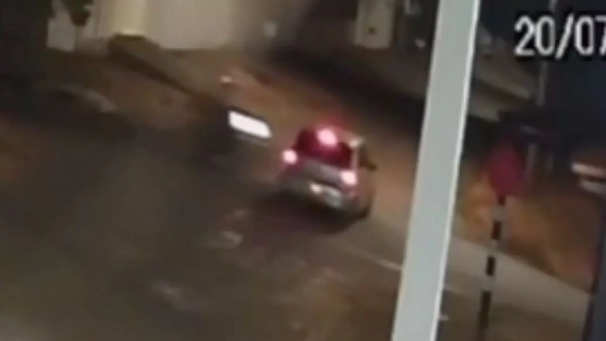 Entregador de app morre após bater na lateral de carro; vídeo