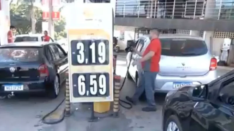 Etanol a R$ 3,19 faz motoristas enfrentarem filas em Goiânia