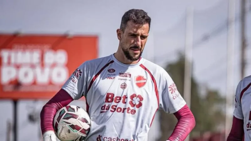 “Faltou maturidade”, diz Helton Leite após derrota do Vila Nova