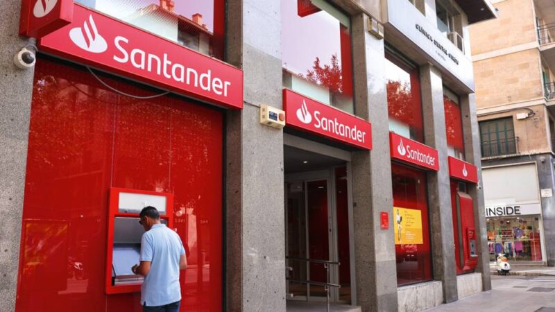 Santander lucra abaixo do esperado com alta da inadimplência e queda da rentabilidade