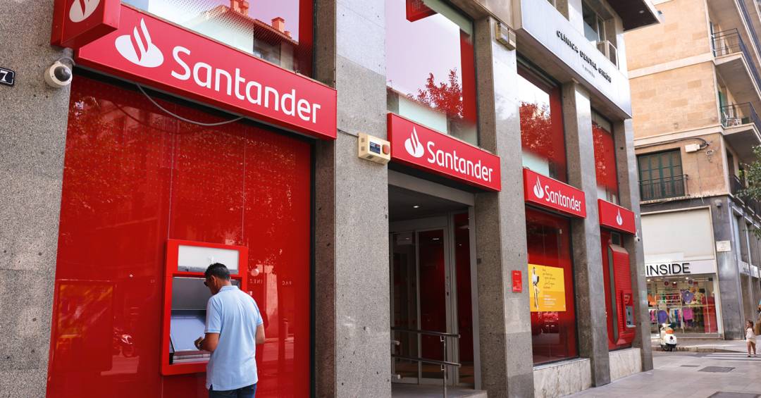 Santander lucra abaixo do esperado com alta da inadimplência e queda da rentabilidade