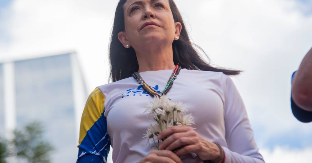 Corina Machado não participará de diálogos de opositores com governo da Venezuela