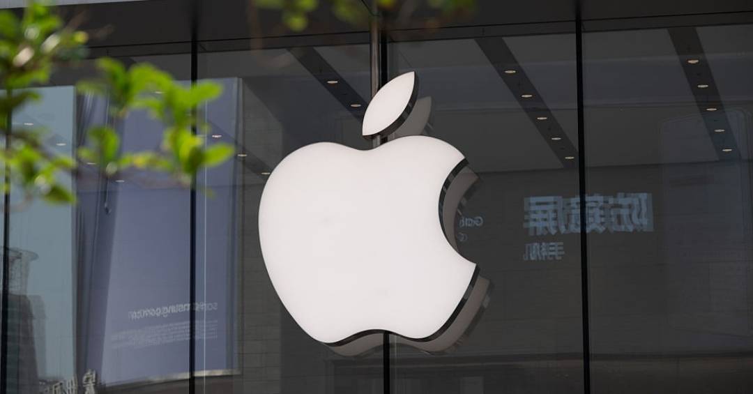 Apple e Google terão de derrubar aplicativos de IA que criam ‘deepfakes’ sexuais