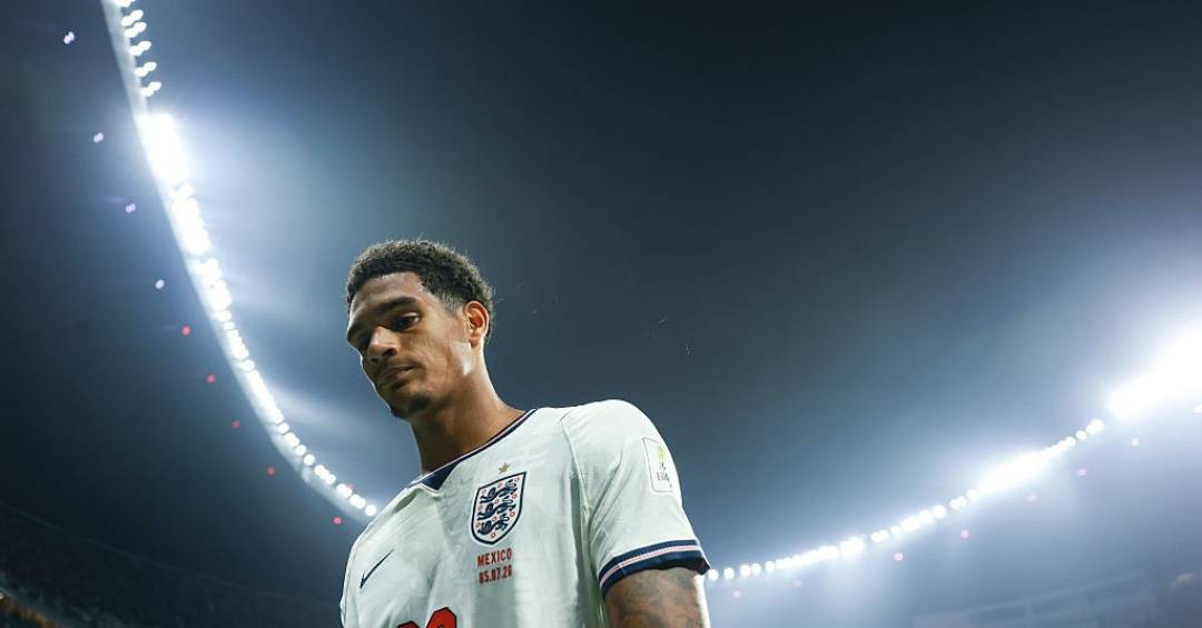 Zagueiro da Inglaterra é suspenso por dois jogos após expulsão nas oitavas