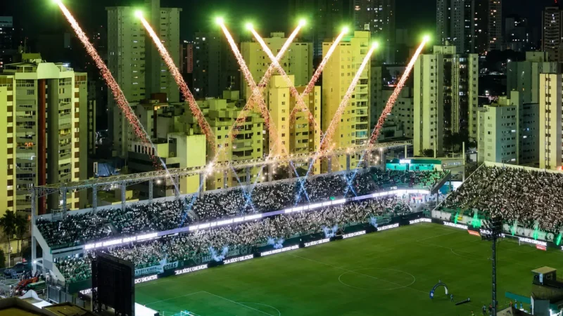 Goiás bate recorde de público na Série B contra o Sport e supera marca do clássico com o Vila Nova