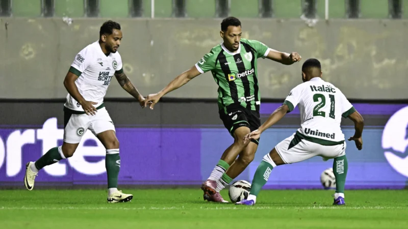Goiás perde pênalti e é derrotado pelo América-MG