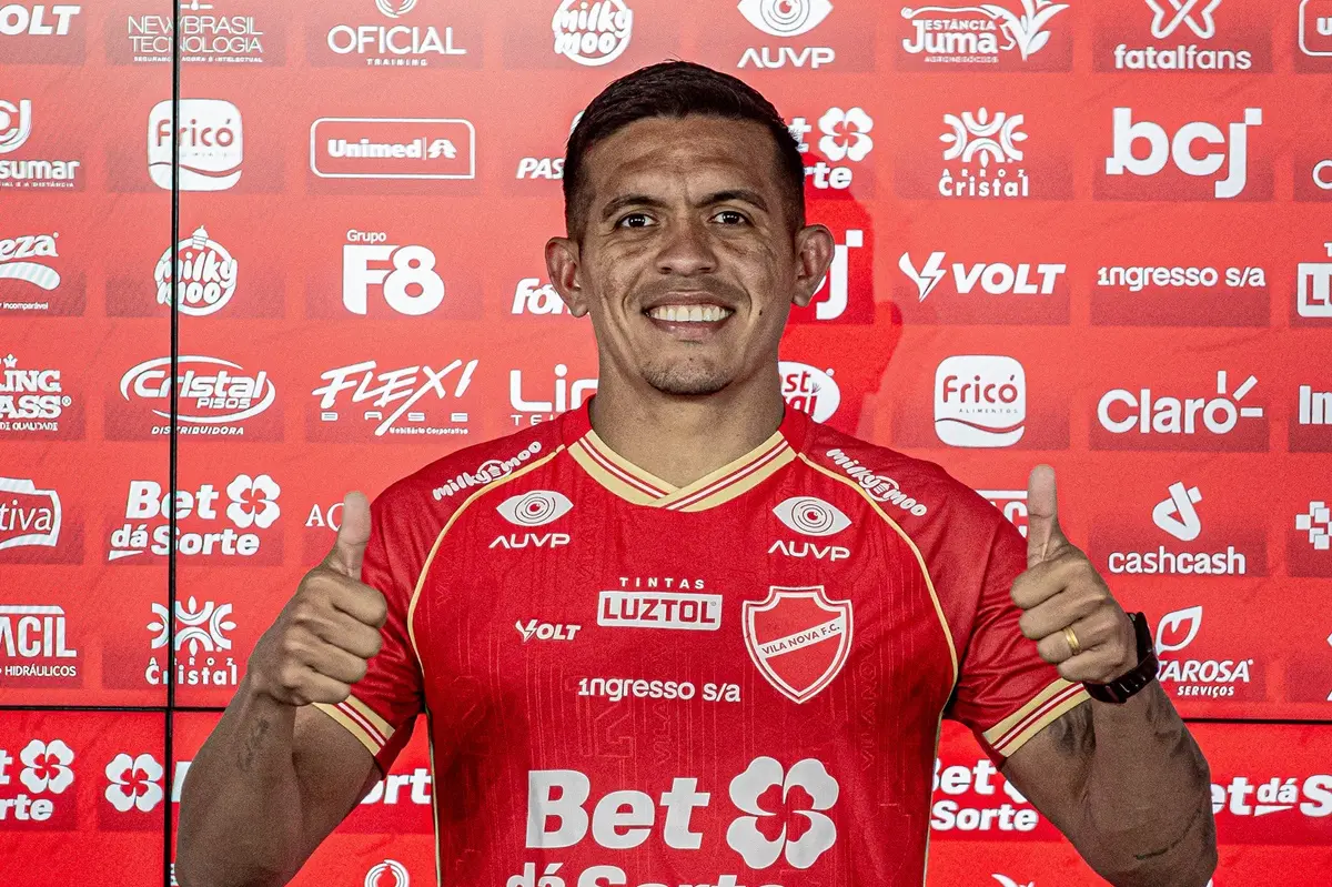 Igor Carius chega ao Vila Nova de olho no acesso