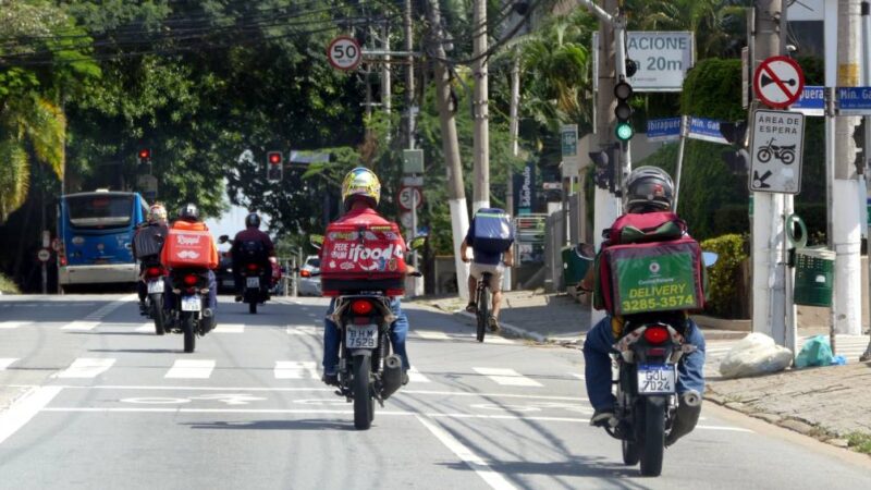Setor de serviços recua 0,4% em maio após recuperação registrada em abril