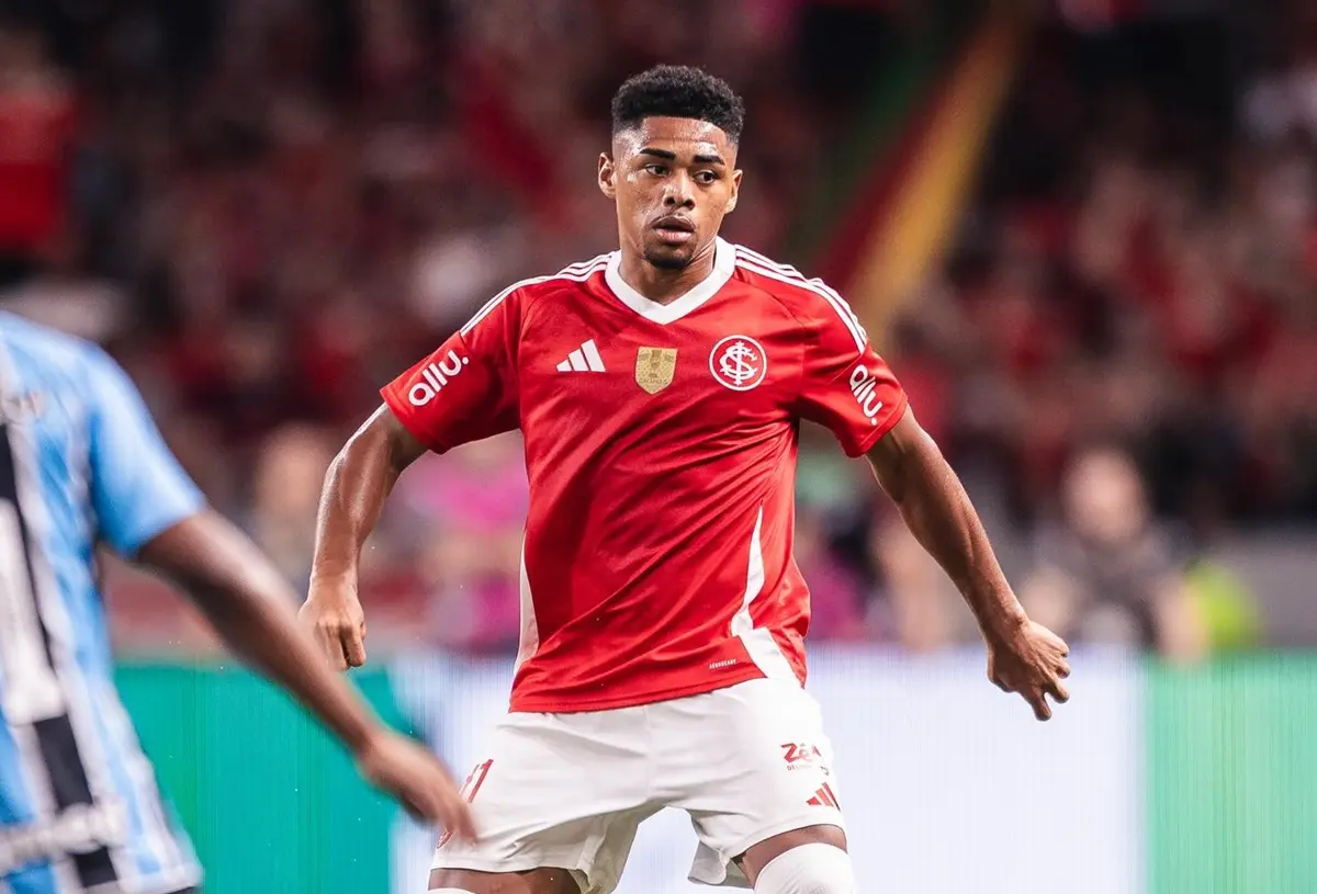 Jogador do Inter é suspenso até que Pec retorne aos treinos