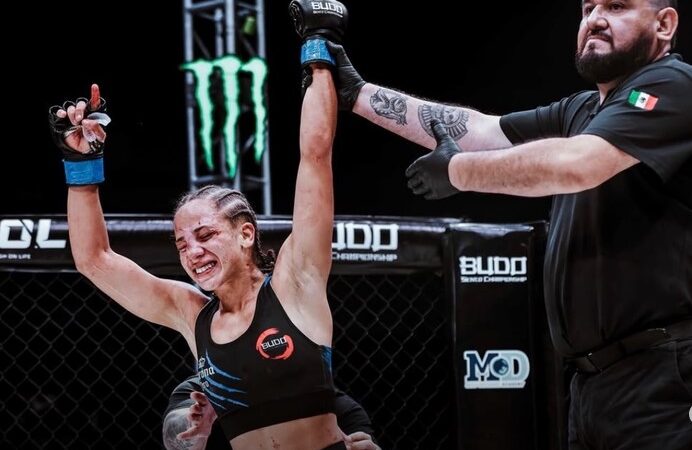 Karine Cardoso conquista título inédito no MMA do México
