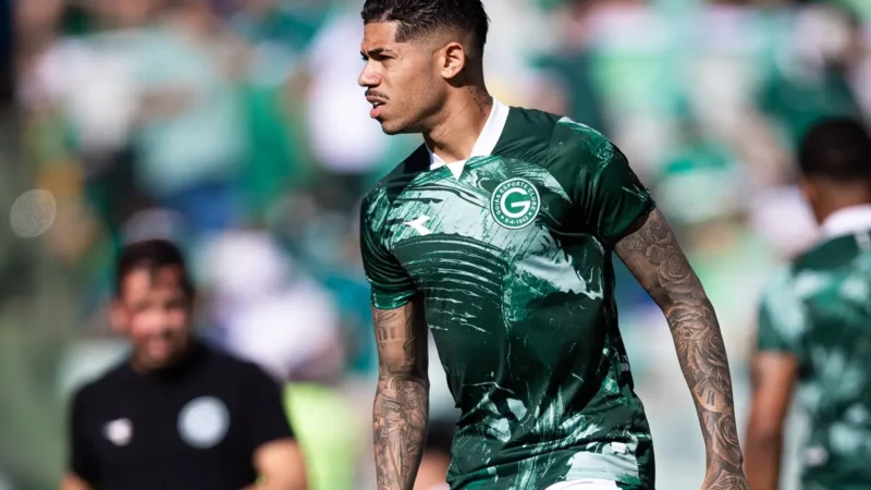 Lateral do Goiás, Diego Caito, entra no radar do Santos