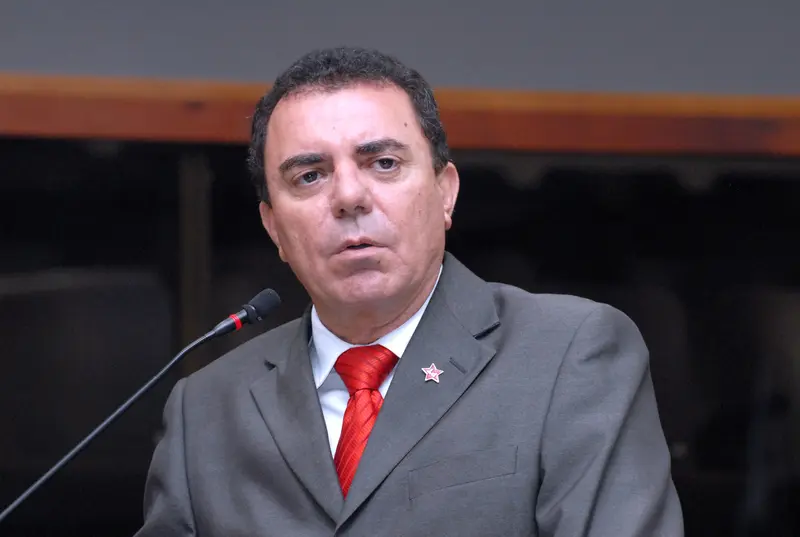 Luís César condiciona pré-candidatura ao governo de Goiás à decisão de Lula e da direção nacional do PT