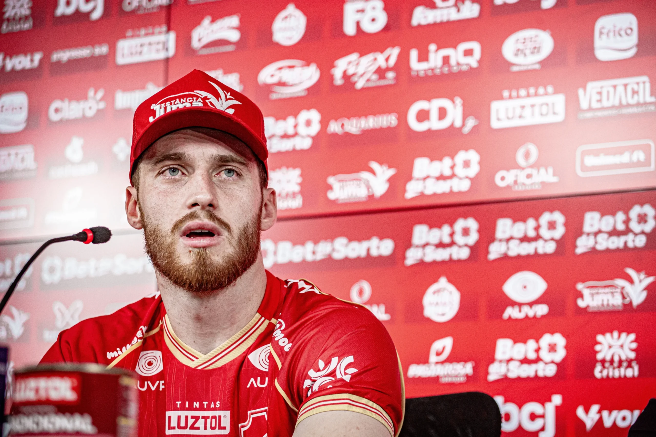 “Maior oportunidade da carreira”, afirma Breno ao chegar ao Vila