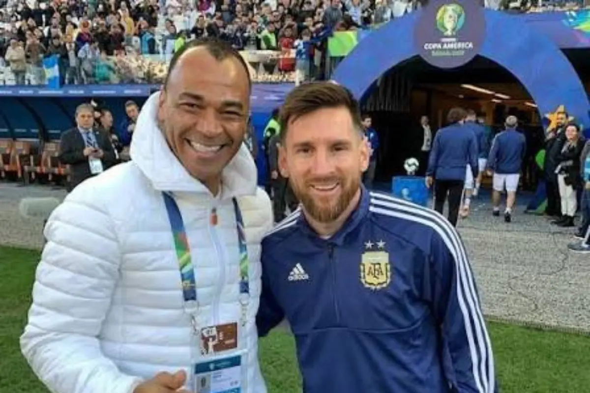 Messi iguala Cafu e alcança feito histórico em finais de Copas