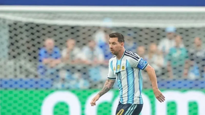 Messi se torna o primeiro jogador a perder dois pênaltis em uma mesma Copa
