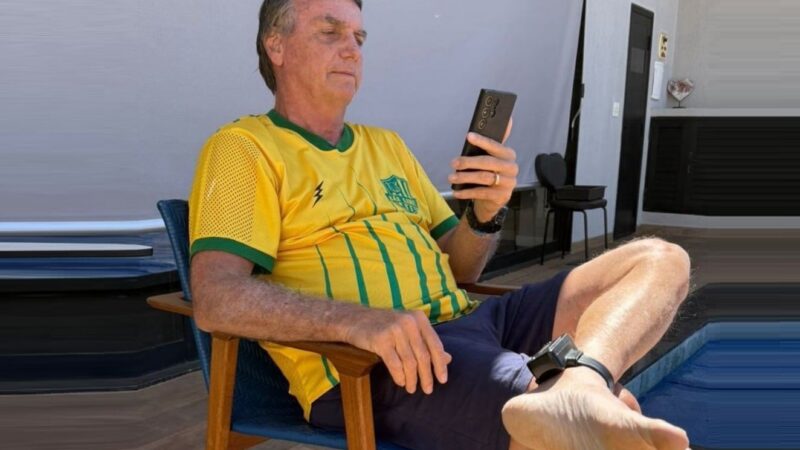 Moraes mantém prisão domiciliar de Bolsonaro