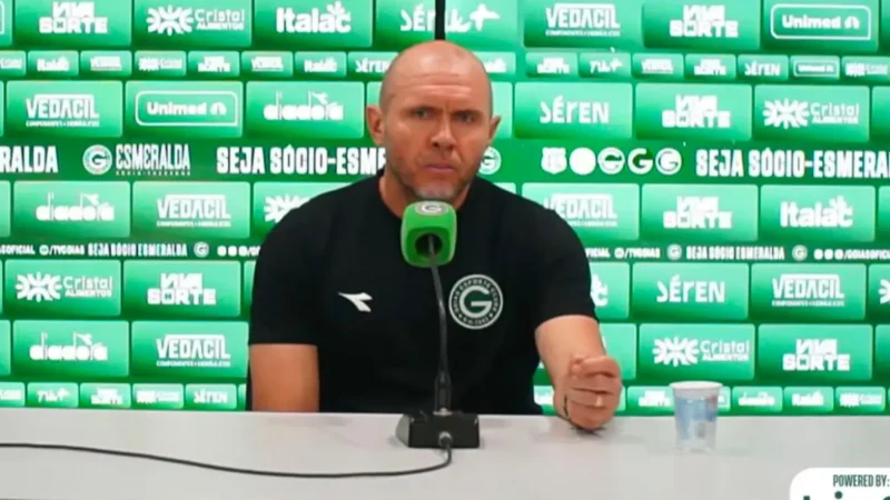 Mozart defende atuação do Goiás após derrota para o América-MG