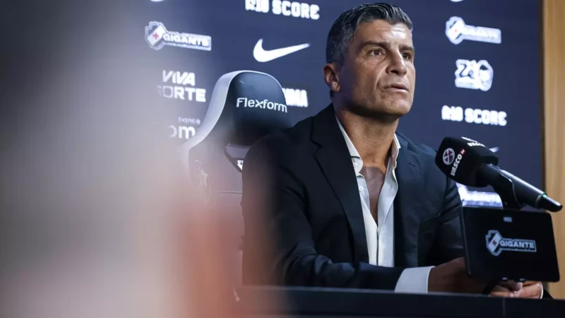 “Não é momento muito ruim, é menos bom”, diz técnico do Vasco